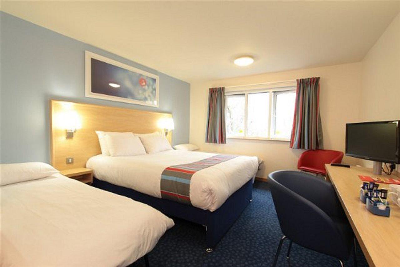 Travelodge Kendal Exterior photo